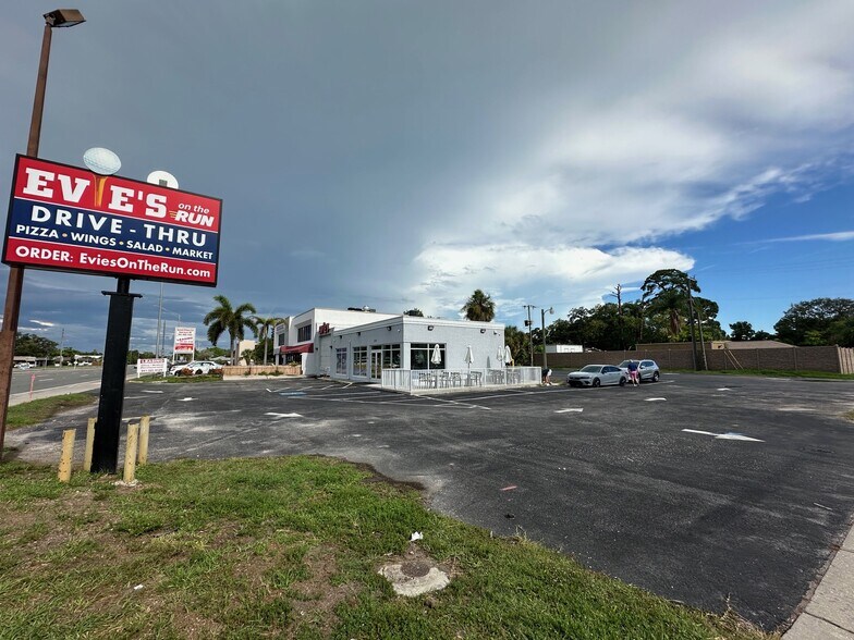 More Photos Of 3155 Clark Rd, Sarasota Restaurant For Sale