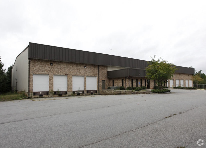 More Photos Of 140 Cecil Ct, Fayetteville Distribution For Lease