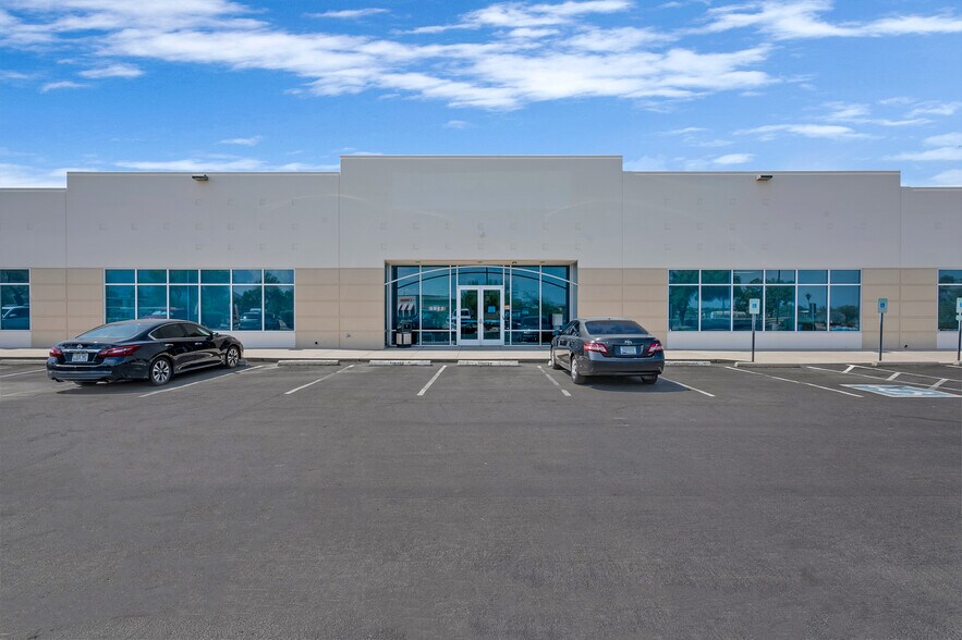 Primary Photo Of 1455 W River Rd, Tucson Schools For Lease