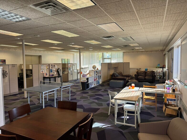 More Photos Of 7100 W Center St, Milwaukee Office For Sale