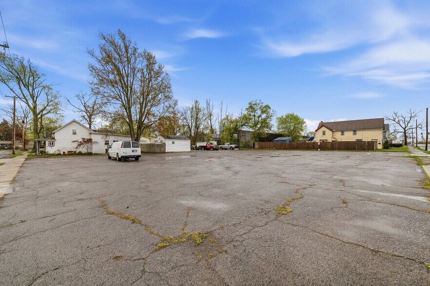 More Photos Of 59 Felton St, North Tonawanda Warehouse For Lease