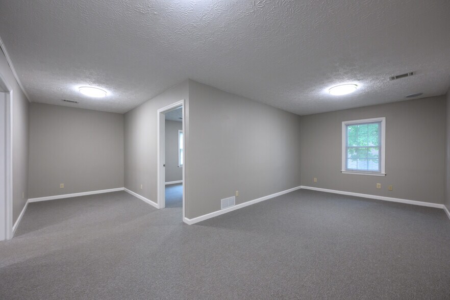 More Photos Of 216 E Reynolds Rd, Lexington Office For Lease