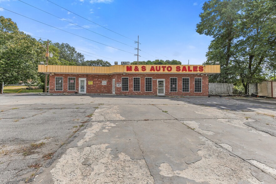 Primary Photo Of 6580 Ga-85 Hwy, Riverdale Auto Dealership For Sale