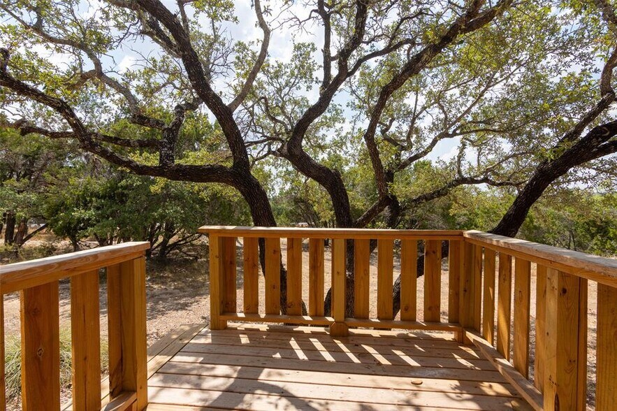More Photos Of 30303 Ranch Road 12, Dripping Springs Office For Lease