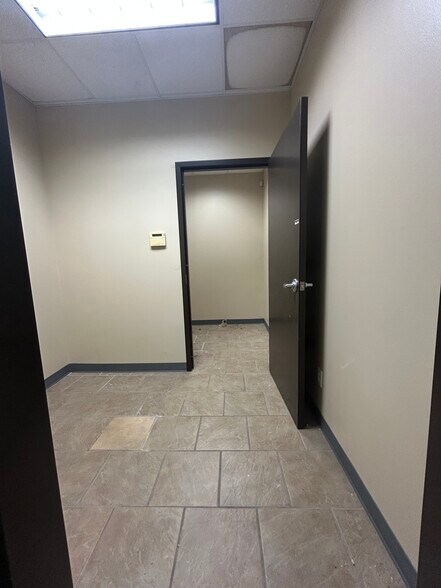 More Photos Of 639 E Madison Ave, Bastrop Office For Lease
