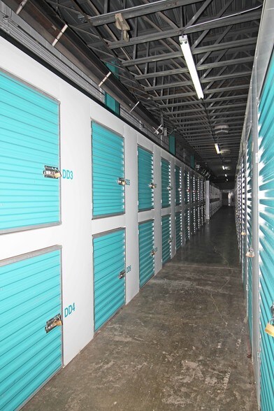 More Photos Of 8030 Bennett St, Pittsburgh Self Storage For Sale