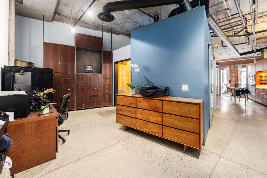 More Photos Of 3940 7th Ave, San Diego Office For Sale