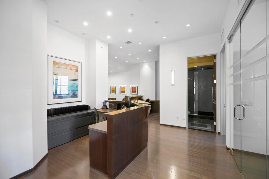 More Photos Of 1645 Vine St, Hollywood Loft Creative Space For Lease