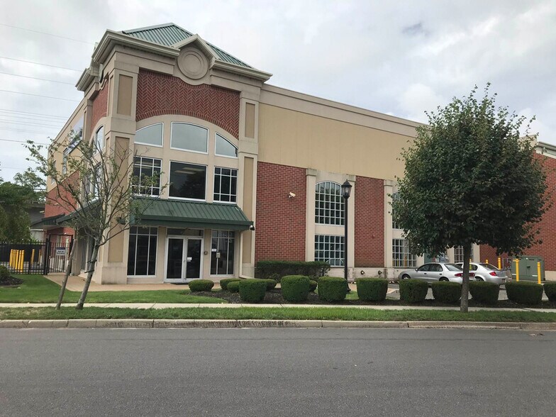 More Photos Of 24 Sterling Pl, Amityville Specialty For Sale