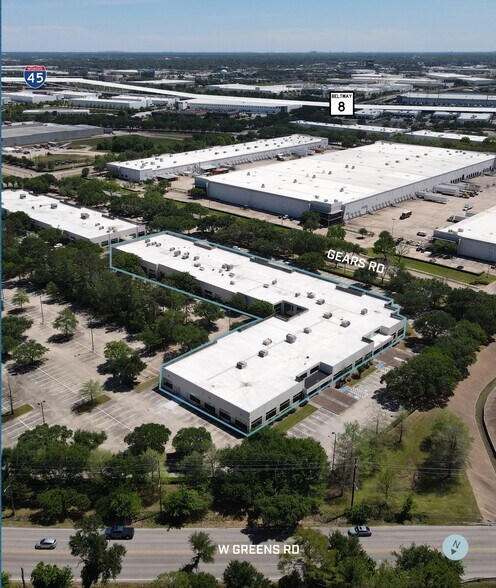 More Photos Of 820 Gears Rd, Houston Manufacturing For Lease