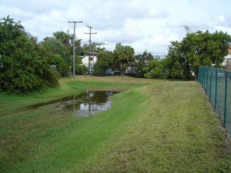 More Photos Of 1051 Sunset Strip, Sunrise Land For Sale