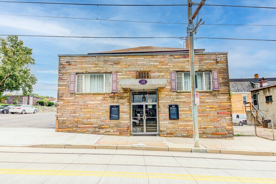 More Photos Of 608 E Warrington Ave, Pittsburgh Storefront Retail Office For Lease