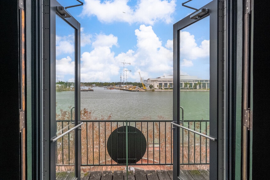 More Photos Of 100 E Bay St, Savannah Lodge Meeting Hall For Sale