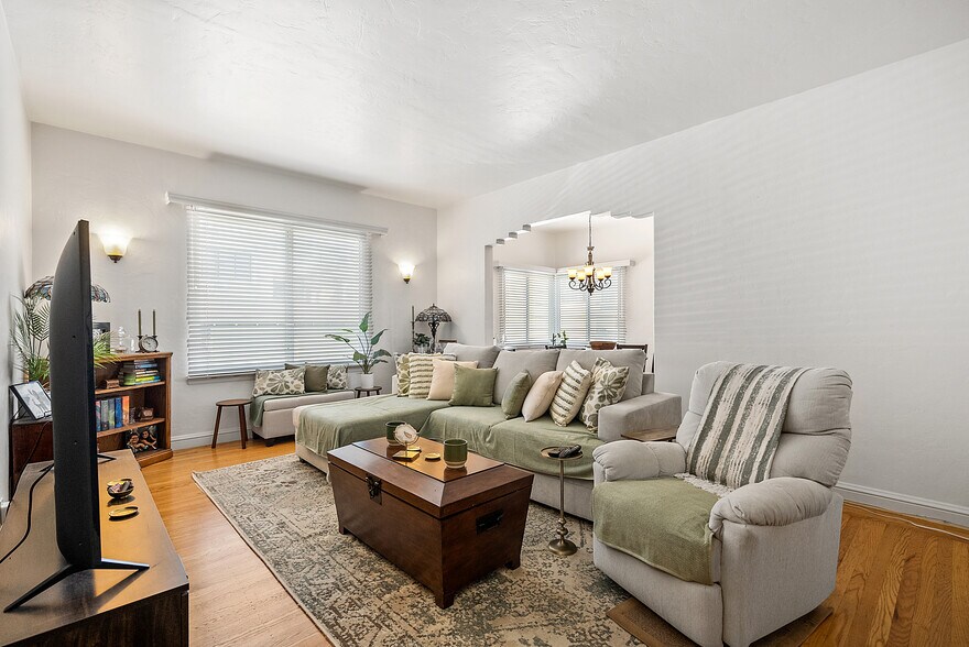 More Photos Of 1217 Capuchino Ave, Burlingame Apartments For Sale
