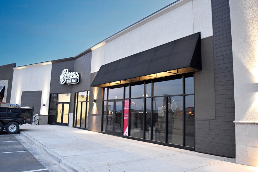 More Photos Of 114th St & Quaker Ave, Lubbock Storefront For Lease