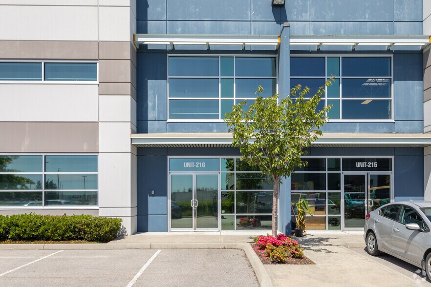 More Photos Of 6901 72nd St, Delta Industrial For Sale