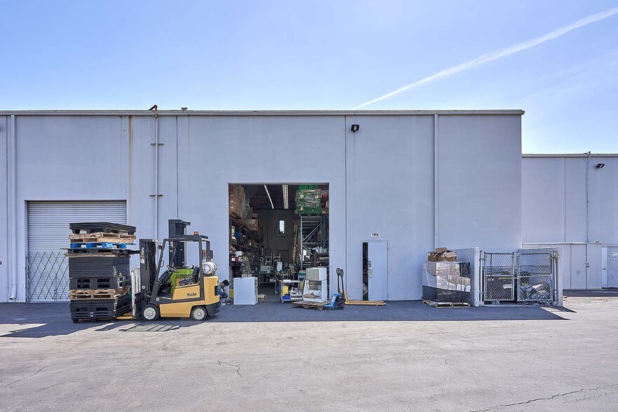 More Photos Of 1115 S Placentia Ave, Fullerton Light Manufacturing For Sale