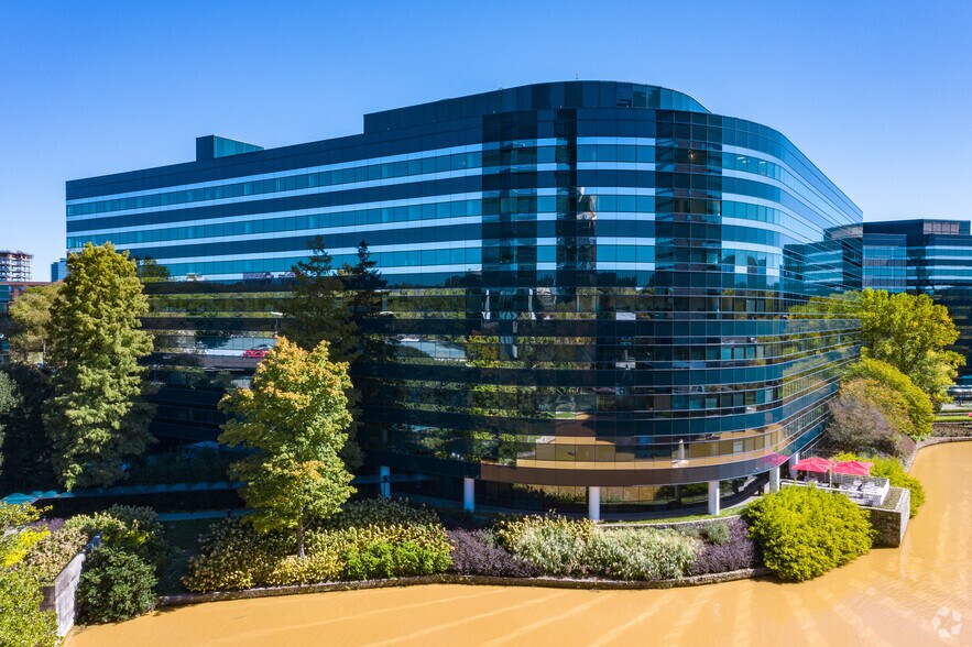 More Photos Of 1 Concourse Pky NE, Atlanta Office For Sale