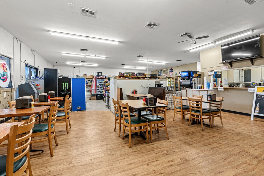 More Photos Of 1110 Buckhead Ridge, Okeechobee General Retail For Sale