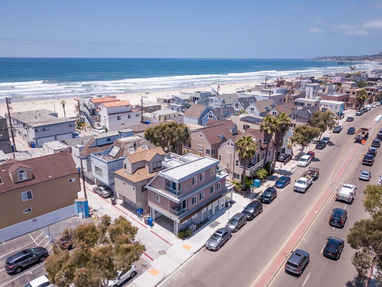More Photos Of 3816 Mission Blvd, San Diego General Retail For Lease