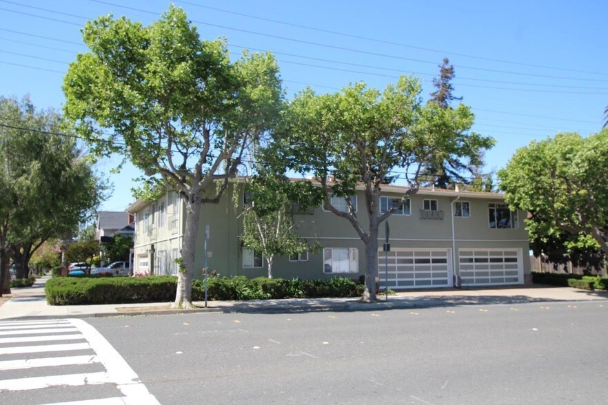 More Photos Of 2 Arundel Rd, Burlingame Apartments For Sale