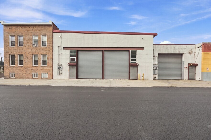 More Photos Of 163-171 Delancy St, Newark Warehouse For Lease