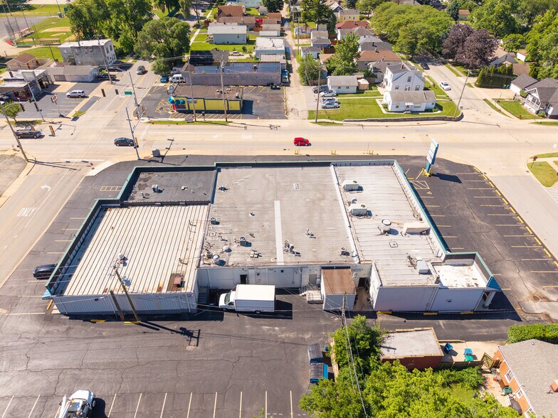 More Photos Of 800 Theodore, Crest Hill Convenience Store For Sale
