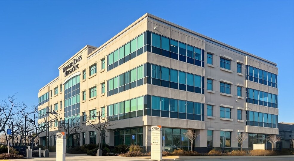 More Photos Of 265 E River Park Cir, Fresno Office For Lease