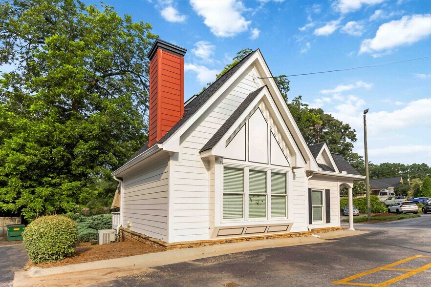 More Photos Of 517 Green St, Gainesville Office For Lease