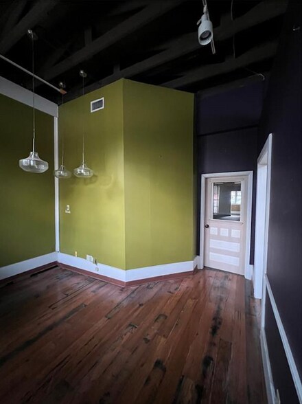 More Photos Of 3126 Handley Dr, Fort Worth General Retail For Sale