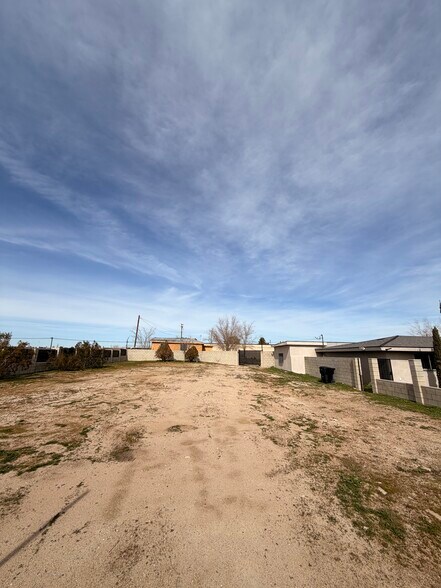 More Photos Of 15224 Bonanza Rd, Victorville Freestanding For Sale