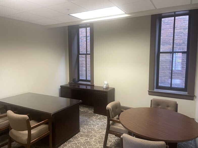 More Photos Of 215 S Main St, Council Bluffs Office For Lease