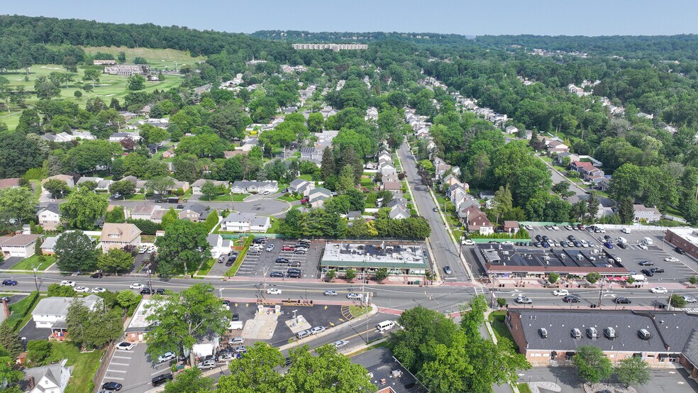 More Photos Of 246 Mountain Ave, Springfield Storefront For Lease