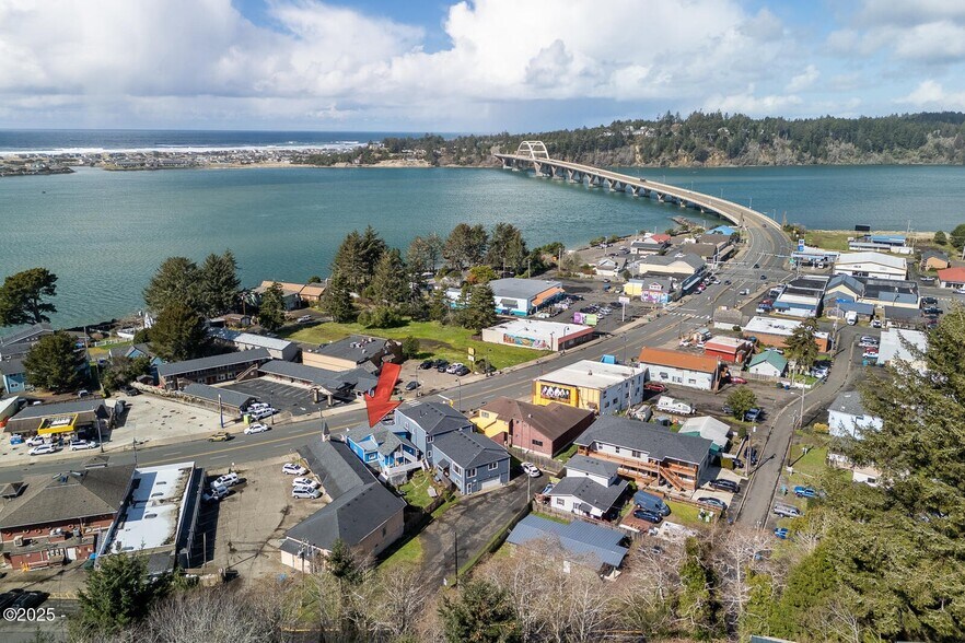 More Photos Of 205 SW Highway 101, Waldport Storefront For Sale