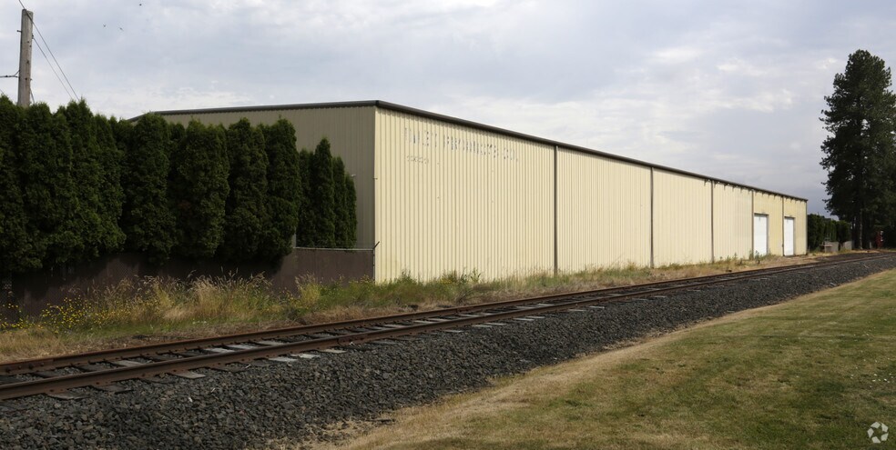 More Photos Of 15561 SW Oregon St, Sherwood Warehouse For Lease