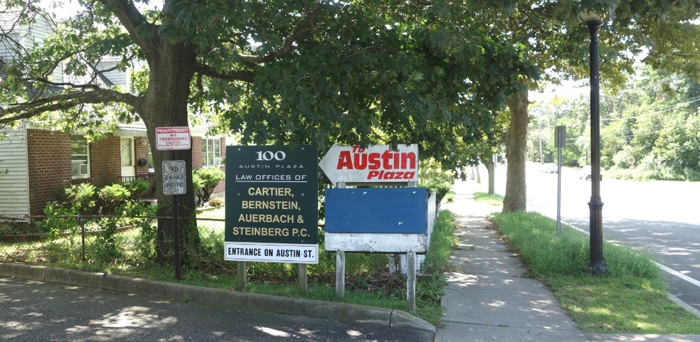 More Photos Of 100 Austin Plz, Patchogue Office Residential For Lease