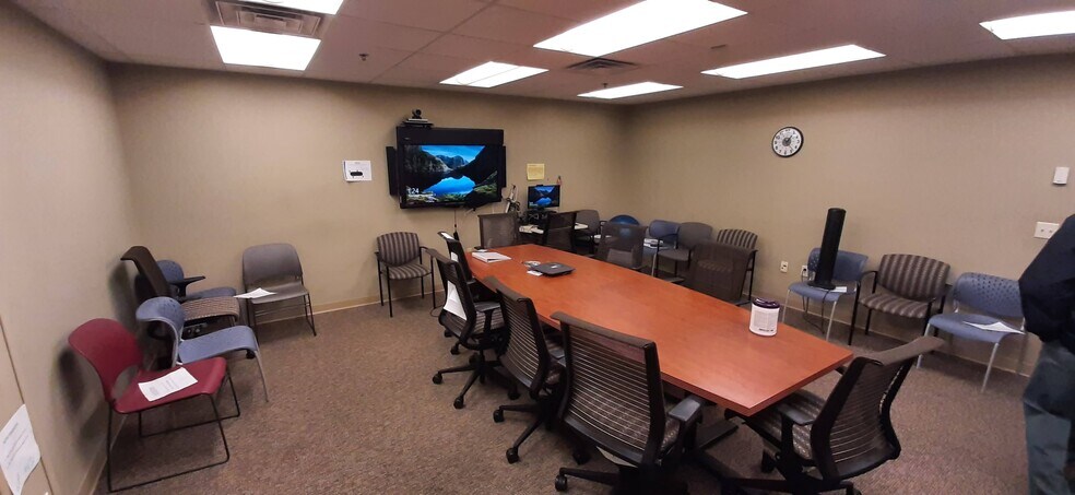 More Photos Of 474 45th St, Fargo Office For Lease