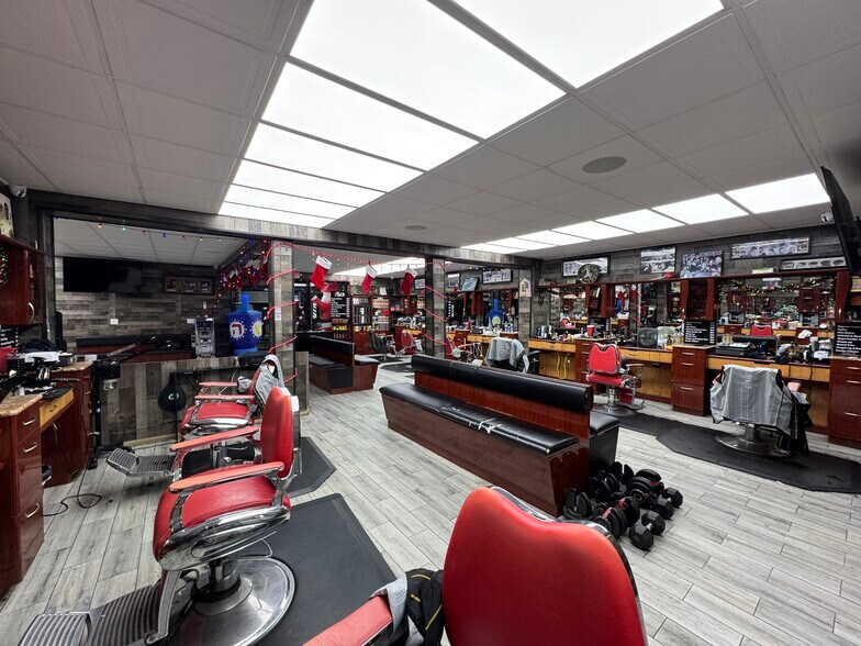 More Photos Of 701-705 Walt Whitman Rd, Melville Storefront For Sale