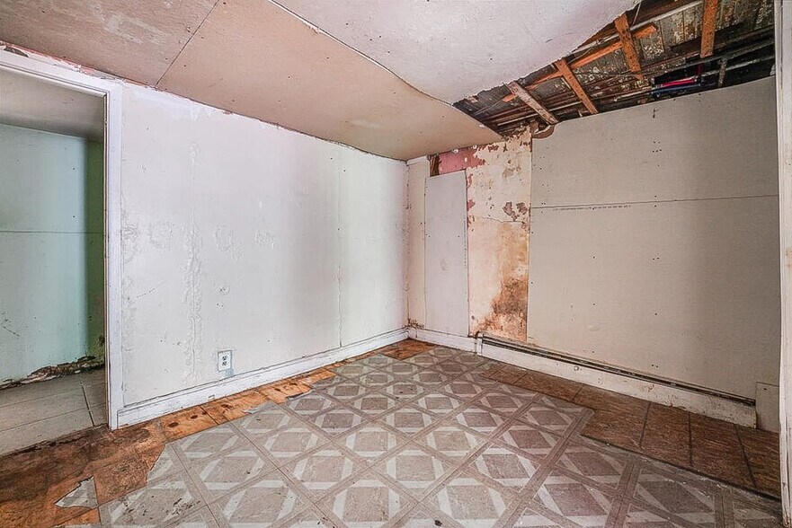 More Photos Of 115 34th St, Union City Apartments For Sale