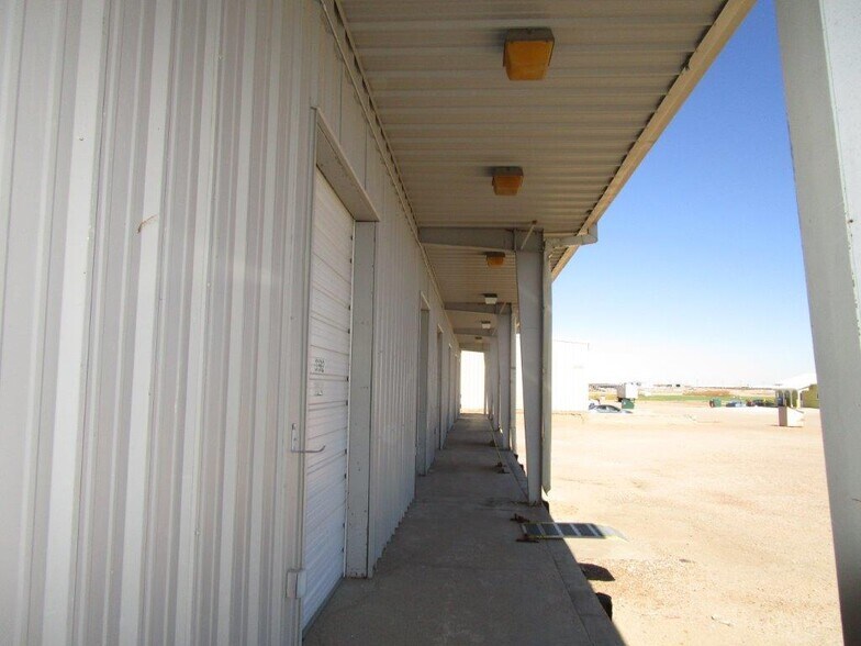 More Photos Of 2121 W Mary St, Garden City Industrial For Lease