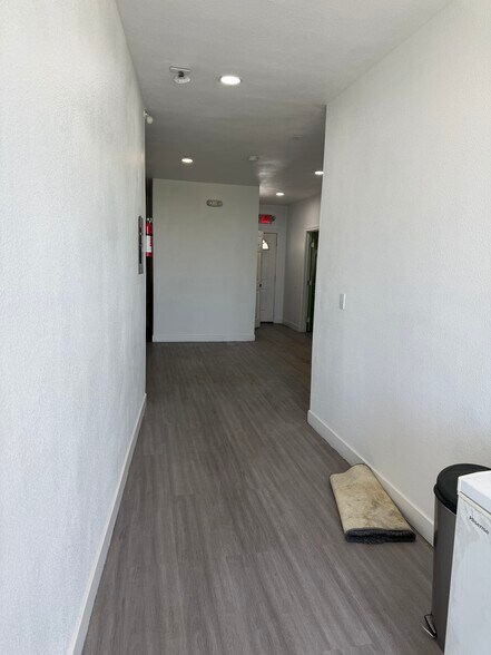 More Photos Of 214 S Maryland Pky, Las Vegas Apartments For Sale