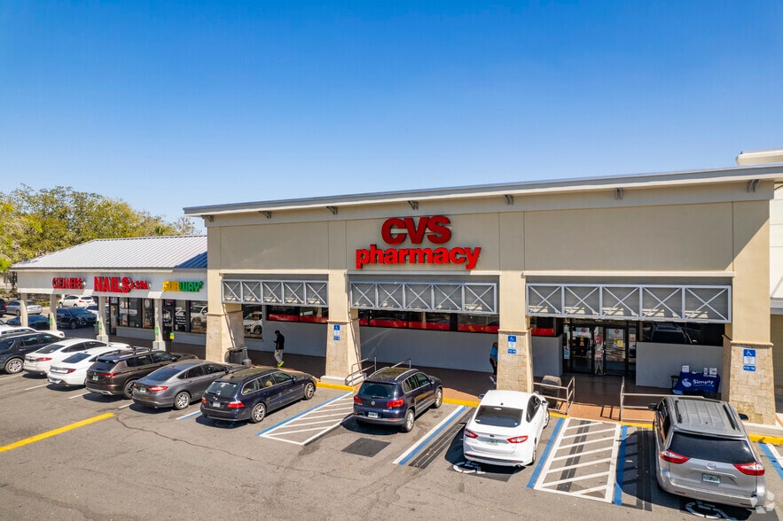 More Photos Of 5341-5375 N Socrum Loop Rd, Lakeland General Retail For Lease