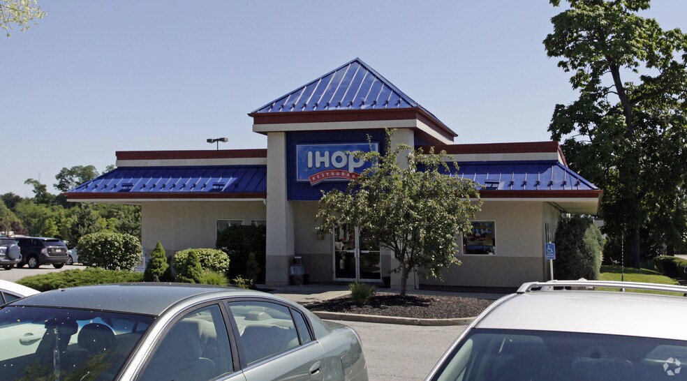 More Photos Of 2550 South Rd, Poughkeepsie Restaurant For Lease