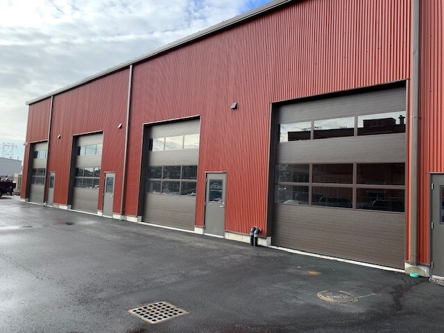 More Photos Of 1 Jefferson Ave, Salem Warehouse For Sale