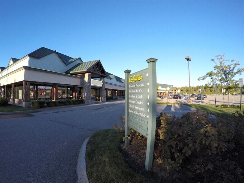 More Photos Of 252-260 Payne Rd, Scarborough Freestanding For Lease