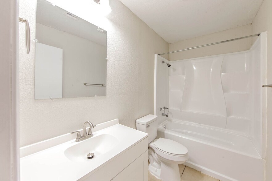 More Photos Of 3600 Friendswood Dr, Houma Apartments For Sale