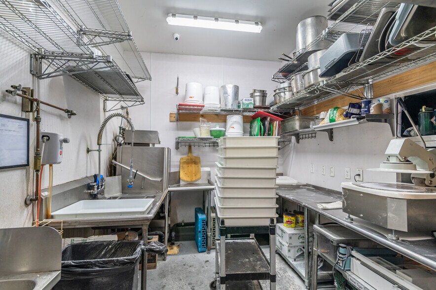More Photos Of 20 NW Greenwood Ave, Bend Loft Creative Space For Sale