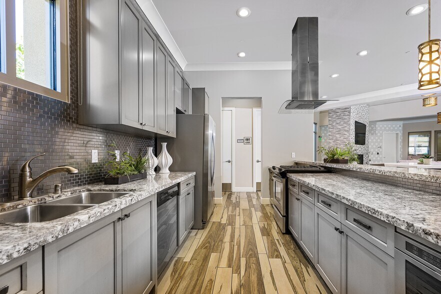 More Photos Of 2855 Foothill Blvd, La Verne Apartments For Lease