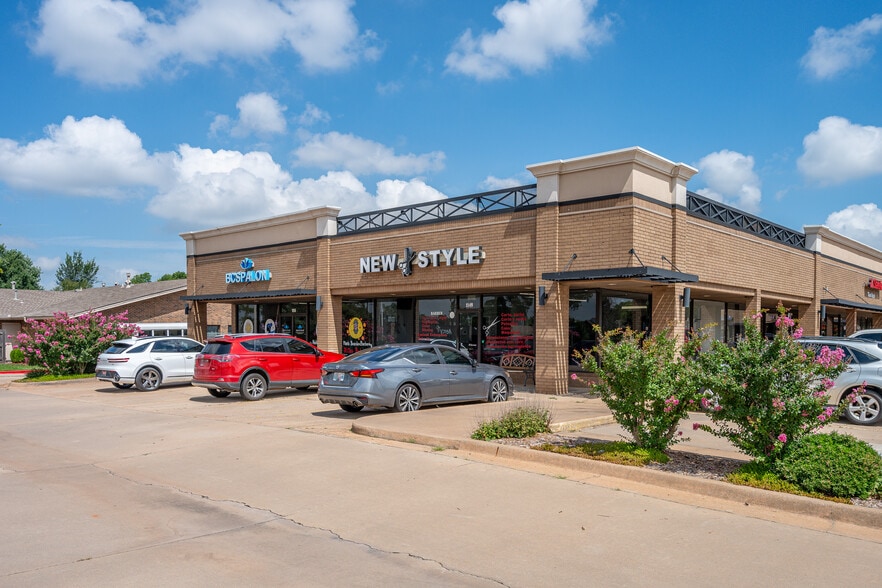 More Photos Of 1101-1151 W 15th St, Edmond Unknown For Lease