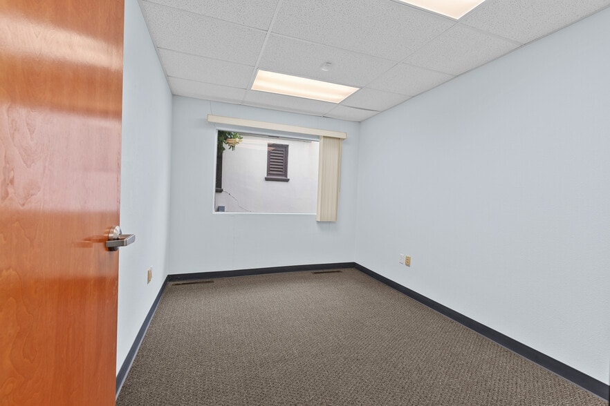 More Photos Of 2626 N St, Sacramento Medical For Sale